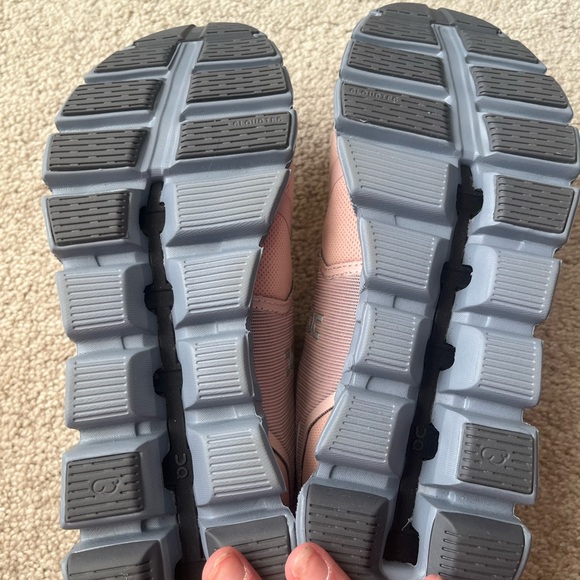 NWT On Cloud 5 Waterproof size 9 - Picture 8 of 10